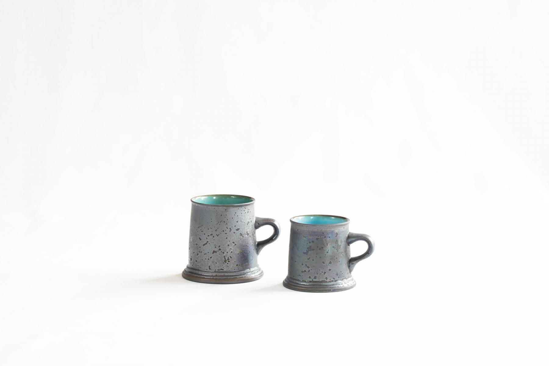 A MUG / Ash-2