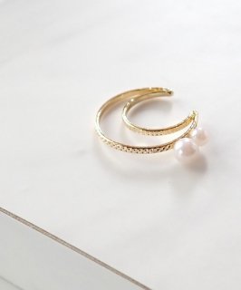 Ear cuff with pearl