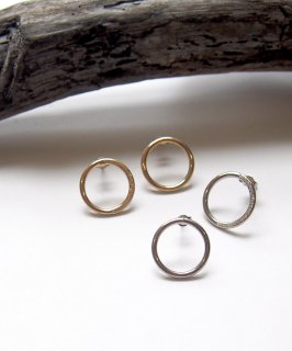 Nuance hoop pierce