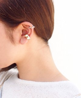 Nuance metal ear cuff