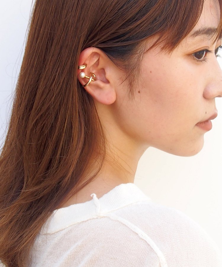 Pearl set ear cuff
