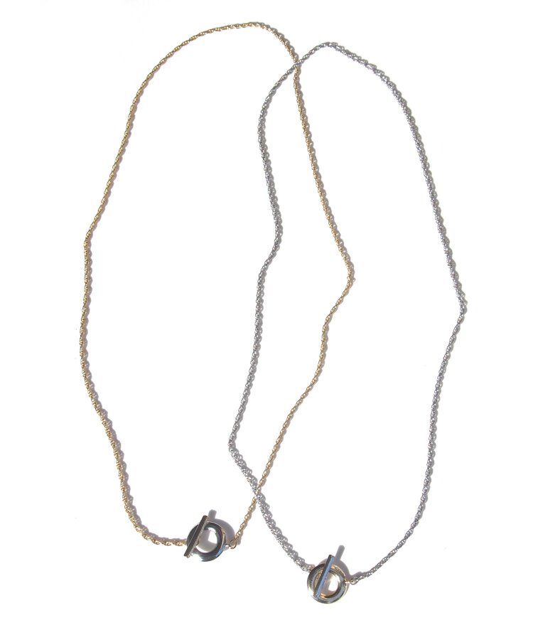 Set motif necklace