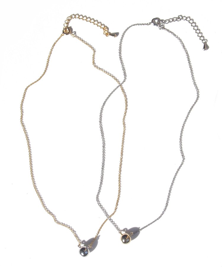 Set motif necklace