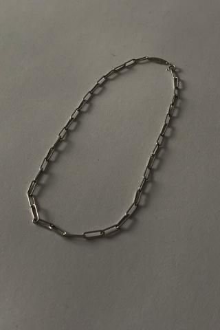 classic chain choker