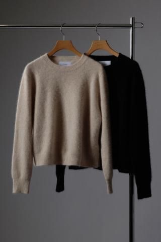 raccoon cropped knit
