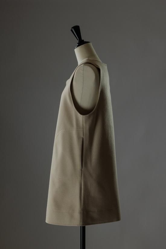 試着のみタグ付き　TEA & CAKE jumper skirt　ベージュ 試着のみタグ付き TEA & CAKE jumper skirt ベージュ