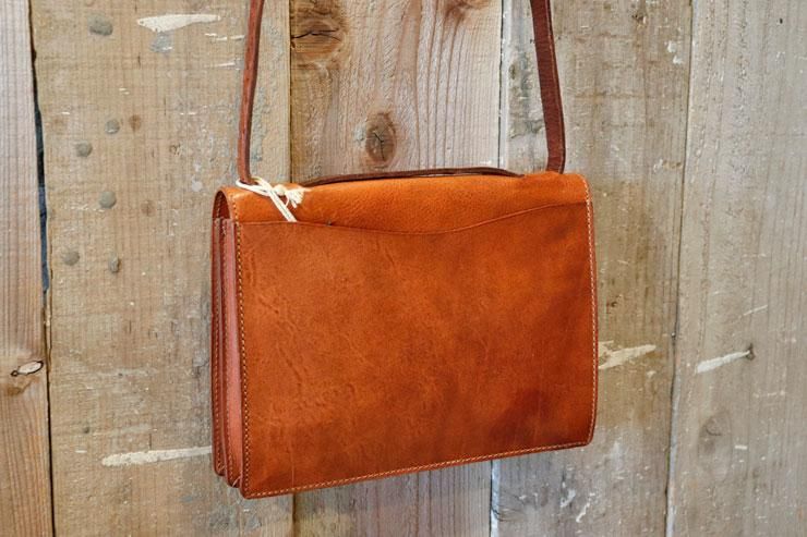 RRL(ダブルアールエルラルフローレン):レザー ショルダー バッグ RRL(ダブルアールエルラルフローレン):レザー ショルダー バッグ