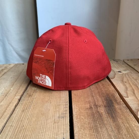 USストア限定 The North Face x New Era Half Dome Logo Cap red