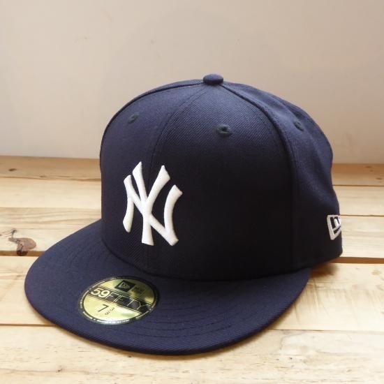 MoMA x New Era NY Yankees Fitted Cap - New York Storage