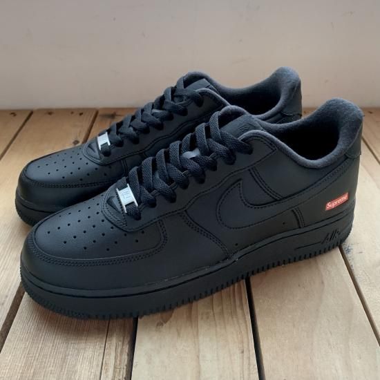 SUPREME × NIKE AIR FORCE 1  BLACK  30cm