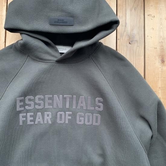 FEAR OF GOD ESSENTIALS 2023SS Raglan Hoodie Off Black エッセンシャルズ ラグランフーディ オフブラック プルオーバーパーカー シリコンロゴ オリーブブラック サイズM【230404】【新古品】【me04】