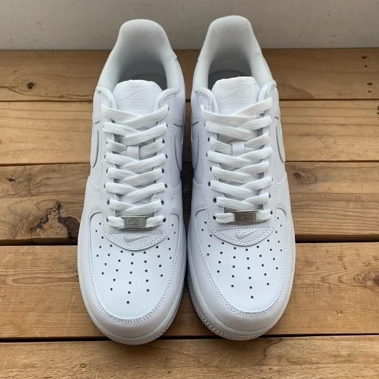 Supreme x Nike Air Force 1 Low White - New York Storage Supreme x Nike Air Force 1 Low White - New York Storage