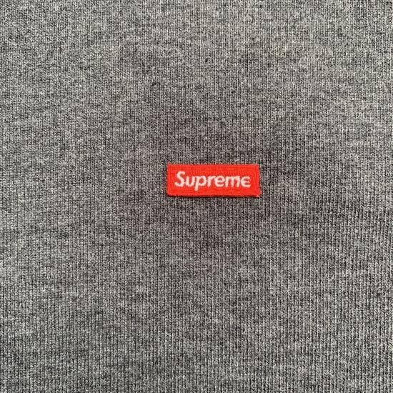 Supreme Small Box Logo Crewneck - New York Storage Supreme Small Box Logo Crewneck - New York Storage