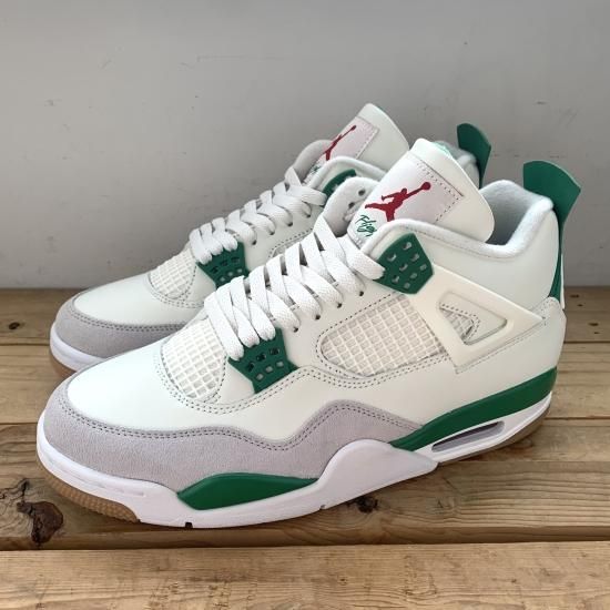 Nike SB × Air Jordan 4 Retro SP - New York Storage Nike SB × Air Jordan 4 Retro SP - New York Storage
