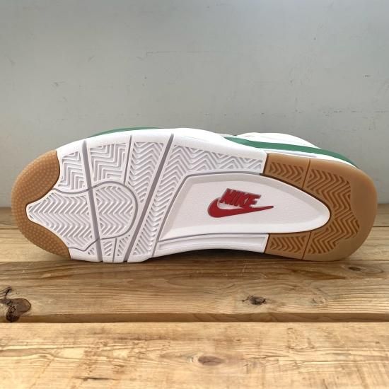 Nike SB × Air Jordan 4 Retro SP - New York Storage Nike SB × Air Jordan 4 Retro SP - New York Storage