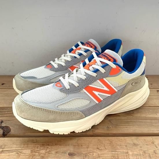 Kith x Madison Square Garden x New Balance 990 V6 Sandrift Kith x Madison Square Garden x New Balance 990 V6 Sandrift