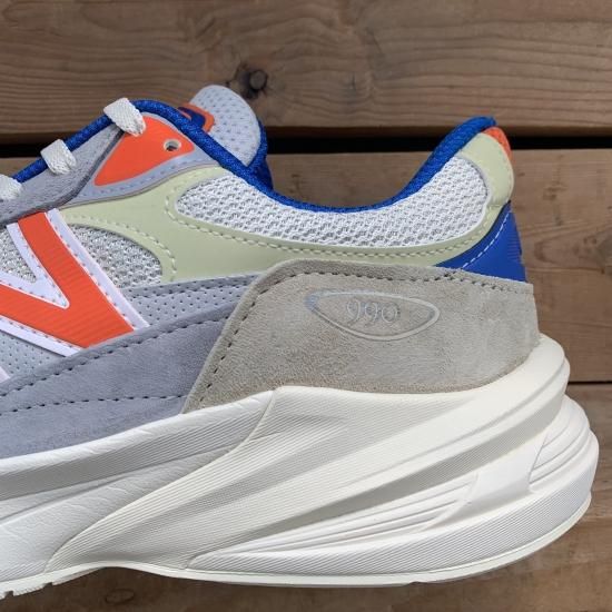 Kith x Madison Square Garden x New Balance 990 V6 Sandrift Kith x Madison Square Garden x New Balance 990 V6 Sandrift