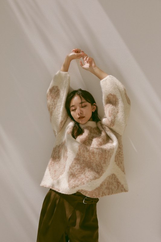 Fluffy Stand Collar Knit Pullover(Beige)