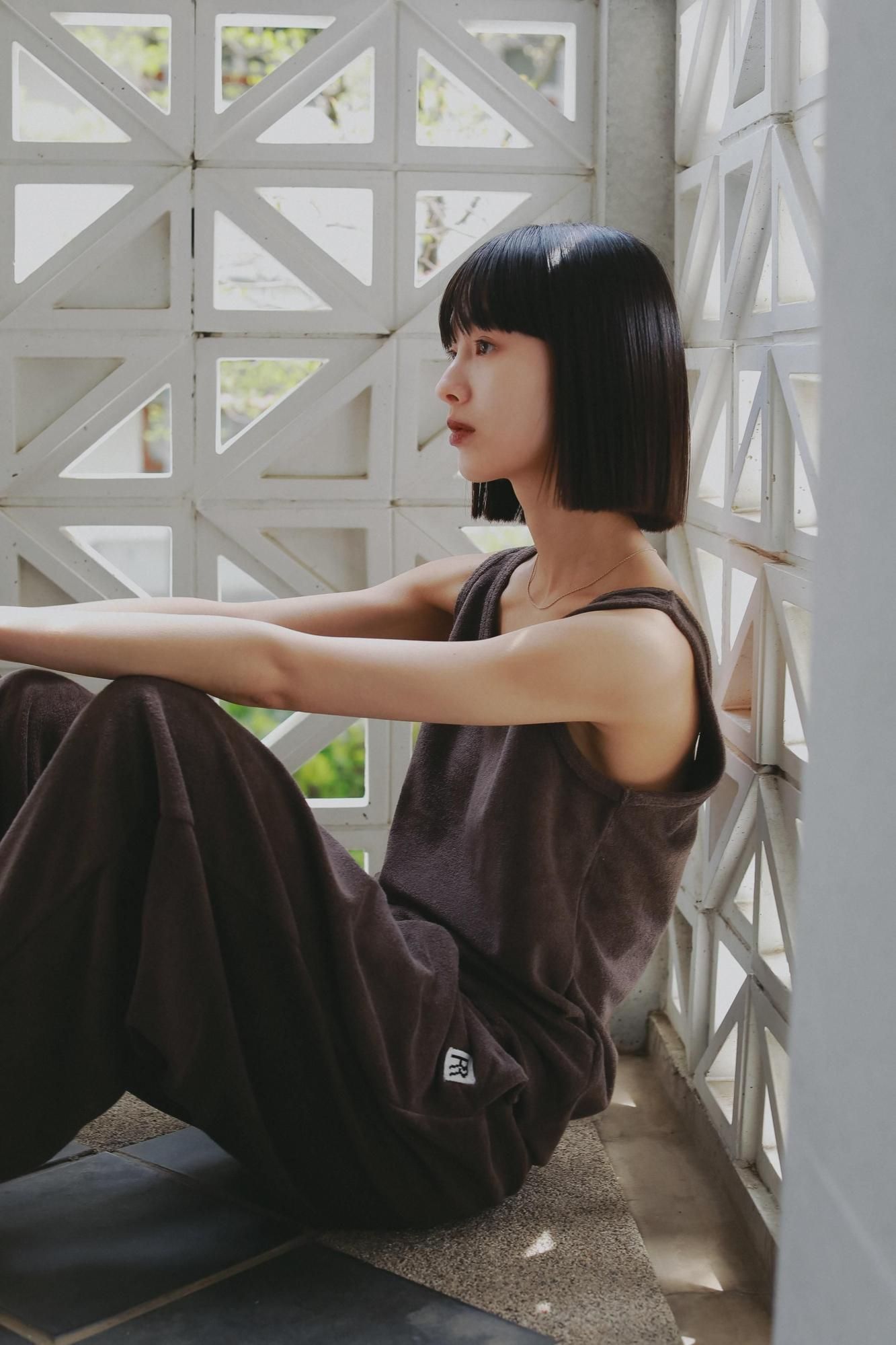 リエルリシェ tops ！今期新作！ Frill Tops(White) - RIELLE RICHE
