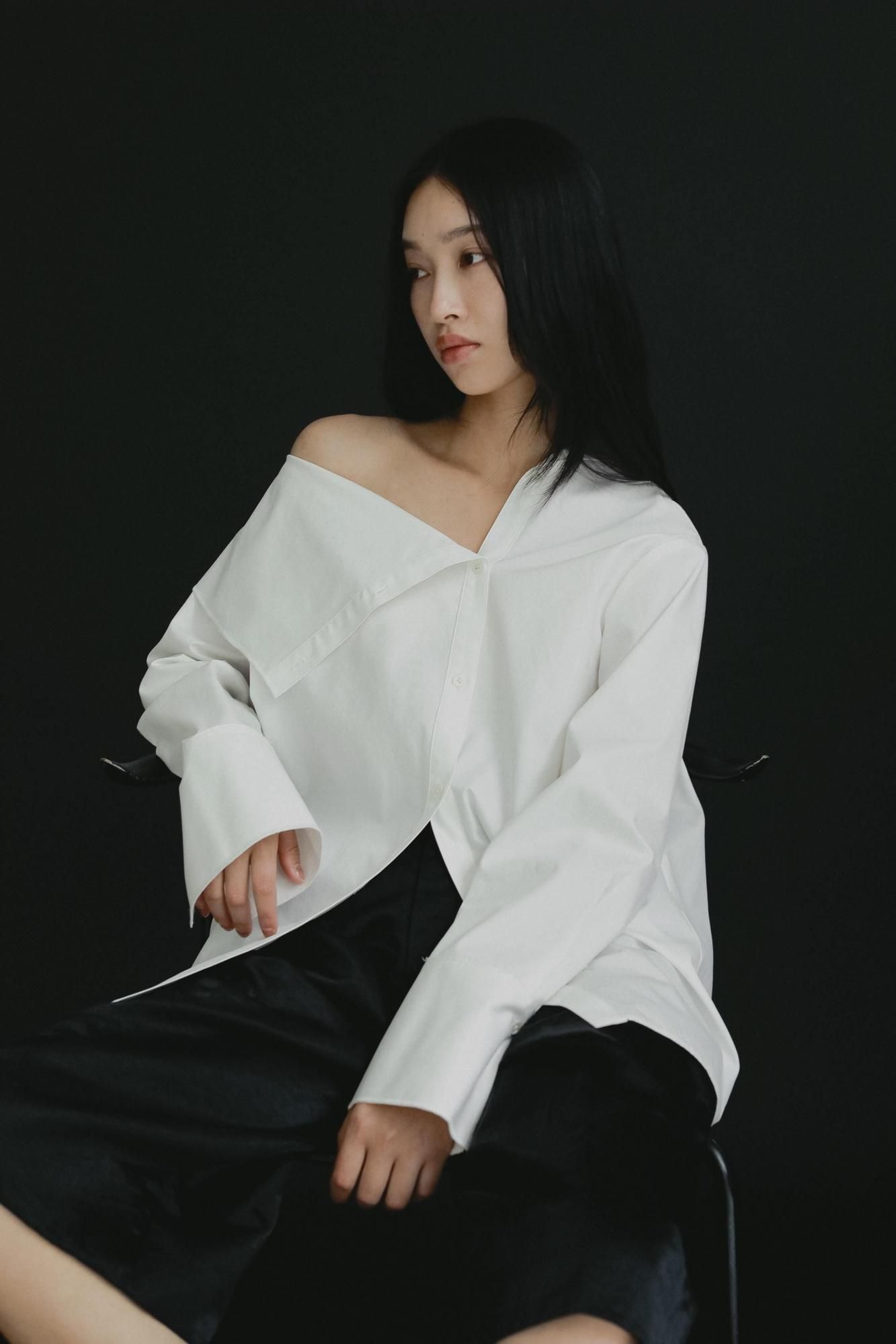 アシンメトリーブラウス（ホワイト）