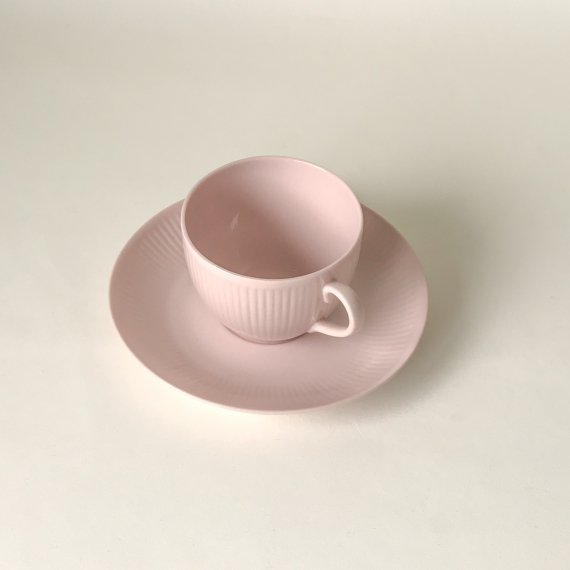 SOINTU COFFEE CUP & SAUCER | pink