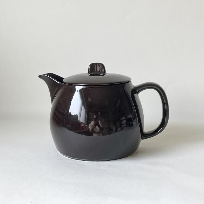 ARABIA FINLAND KAJ FRANK KF-1 TEA POT | SPOONFUL | ARABIA FINLAND KAJ FRANK KF-1 TEA POT | SPOONFUL |