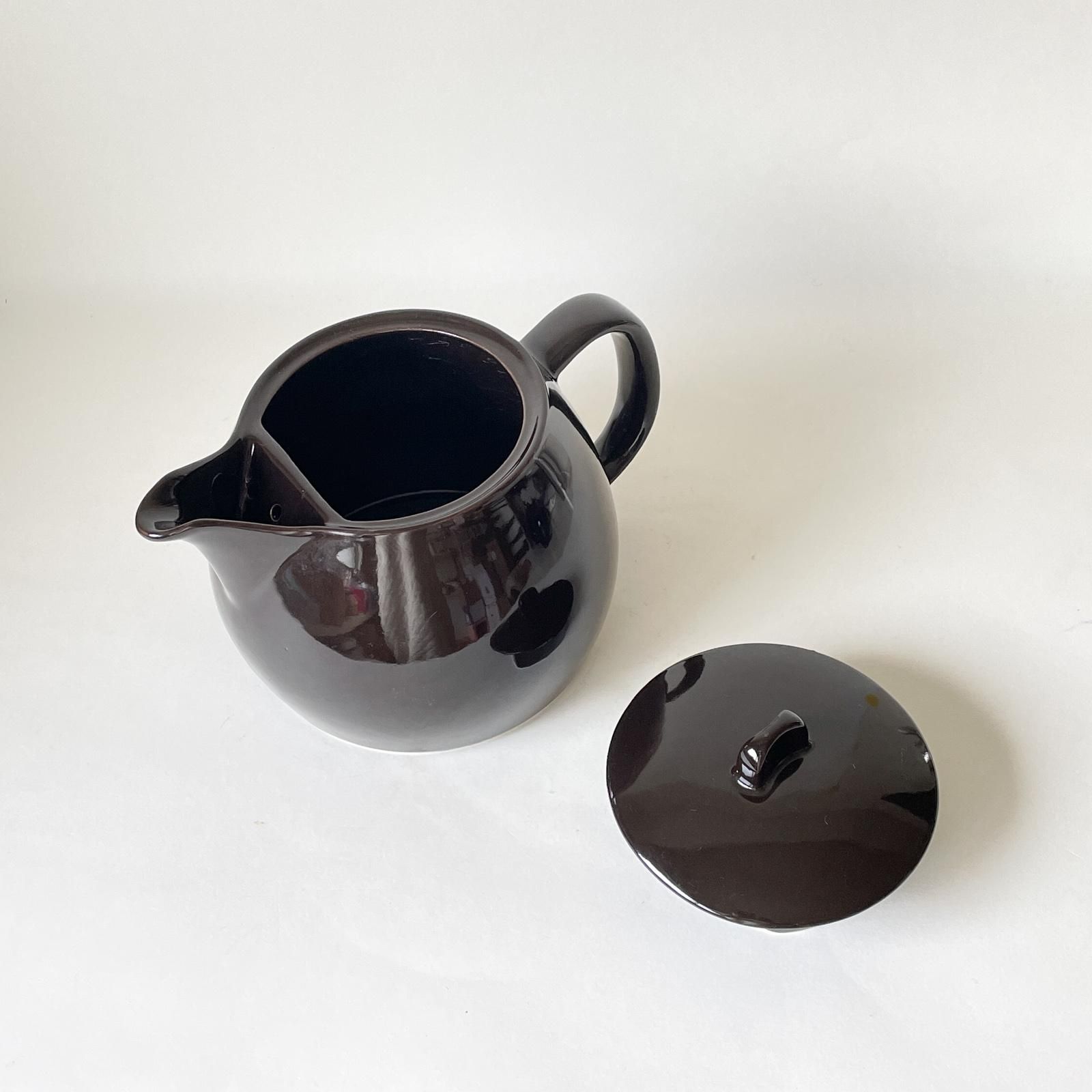 ARABIA FINLAND KAJ FRANK KF-1 TEA POT | SPOONFUL | ARABIA FINLAND KAJ FRANK KF-1 TEA POT | SPOONFUL |