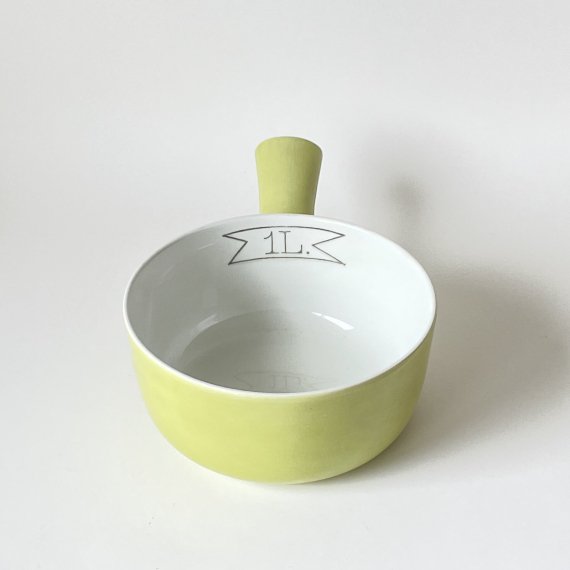 <img class='new_mark_img1' src='https://img.shop-pro.jp/img/new/icons6.gif' style='border:none;display:inline;margin:0px;padding:0px;width:auto;' />MY GARDEN BOWL with handle | 1L.