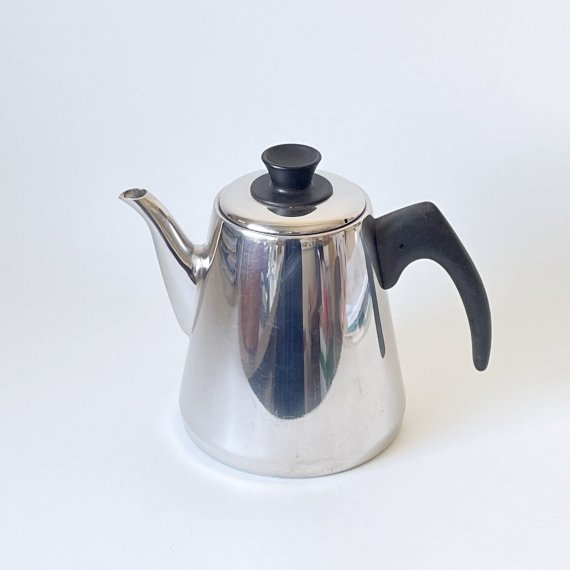 <img class='new_mark_img1' src='https://img.shop-pro.jp/img/new/icons6.gif' style='border:none;display:inline;margin:0px;padding:0px;width:auto;' />STAINLESS COFFEE POT
