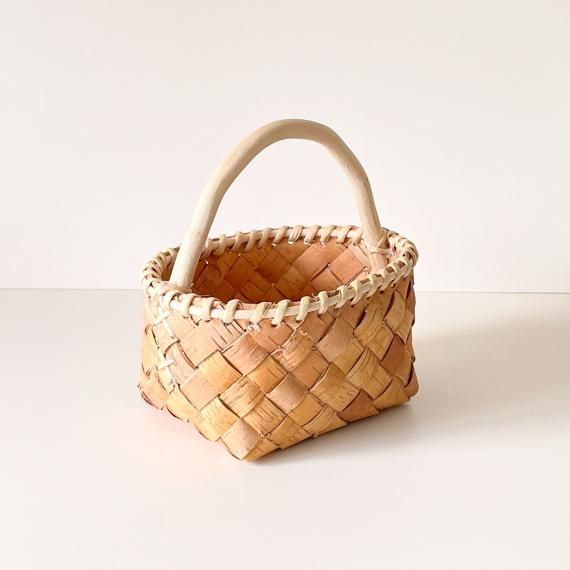 BIRCH BASKET with HANDLE