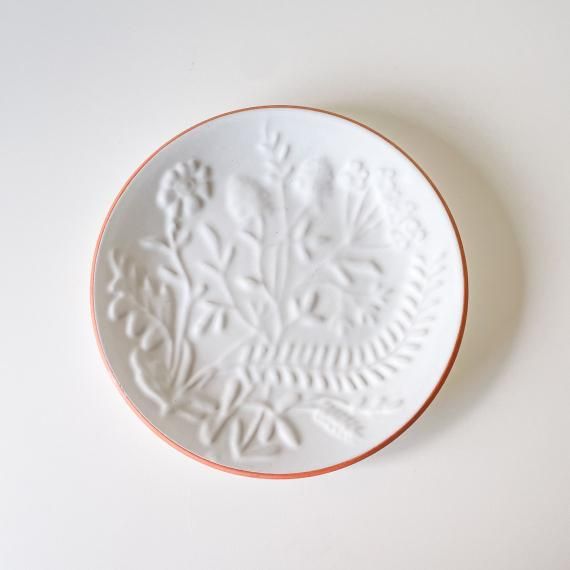WHITE PLATE