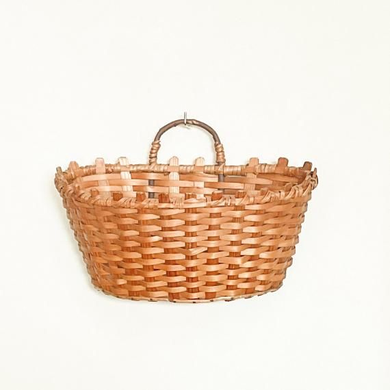 WALL HANGING BASKET