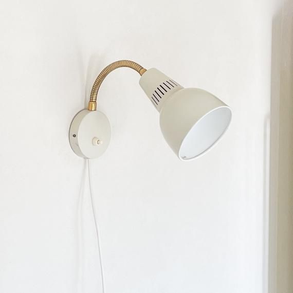 WALL LIGHT