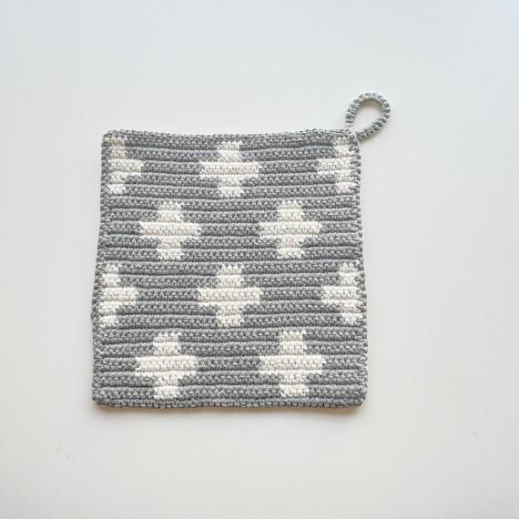 <img class='new_mark_img1' src='https://img.shop-pro.jp/img/new/icons6.gif' style='border:none;display:inline;margin:0px;padding:0px;width:auto;' />KNIT POT HOLDER LGY
