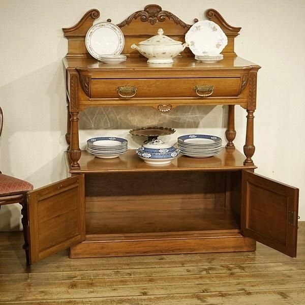 英国イギリス ビクトリアン 1900年代 アンティーク家具 サイドボード