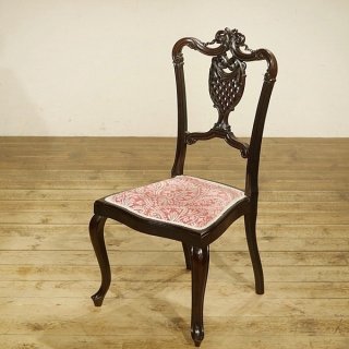 英国アンティーク家具 ビクトリアン チェア 透かし彫りの彫刻 マホガニー材 猫脚 刺繍の生地 A201