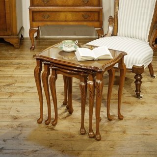 英国イギリスアンティーク家具 ネストテーブル 猫脚 テーブル３点セット マホガニー材 A278