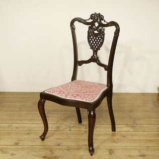 英国アンティーク家具 ビクトリアン チェア 透かし彫りの彫刻 マホガニー材 猫脚 刺繍の生地 A411