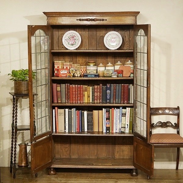 BOOKCASE - Q'S ANTIQUES