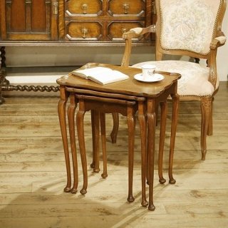 英国イギリスアンティーク家具 ネストテーブル 猫脚 テーブル３点セット ウォールナット材 A564