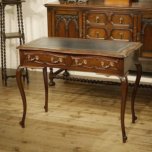 イギリスヴィンテージ家具 ヴィクトリアンホールテーブル 猫脚 イギリスヴィンテージ家具 ヴィクトリアンホールテーブル 猫脚