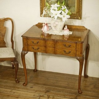 英国アンティーク家具 杢目が綺麗なホールテーブル サイドテーブル Queen Anne 猫脚 クイーンアン ウォールナット材 A808
