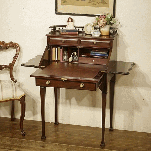 DESK - Q'S ANTIQUES DESK - Q'S ANTIQUES