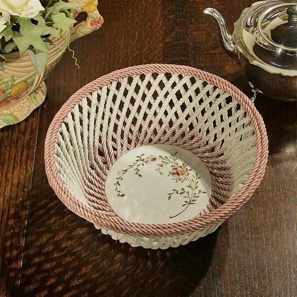 西洋アンティーク | ヴィンテージ 陶器のフラワーバスケット 直径約