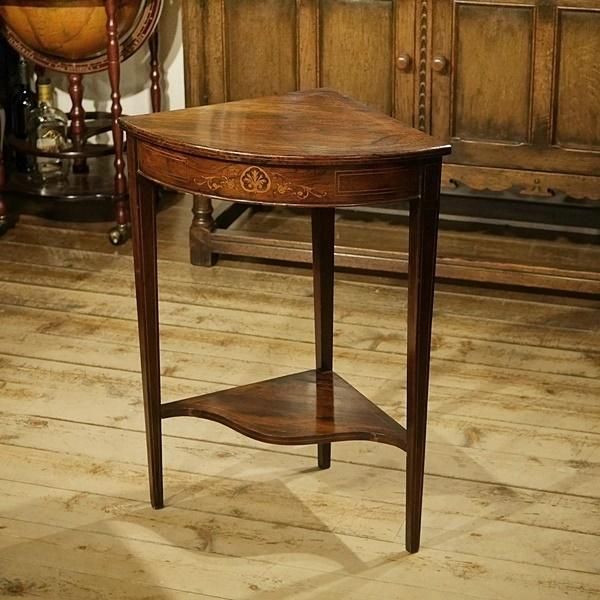 TABLE - Q'S ANTIQUES