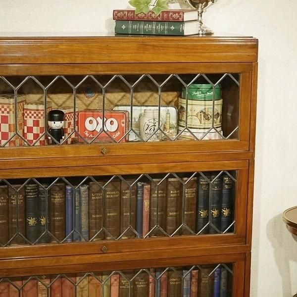 BOOKCASE - Q'S ANTIQUES