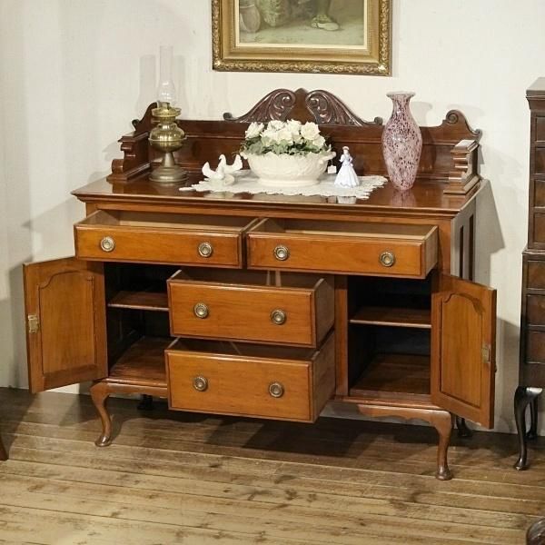 SIDEBOARD - Q'S ANTIQUES SIDEBOARD - Q'S ANTIQUES
