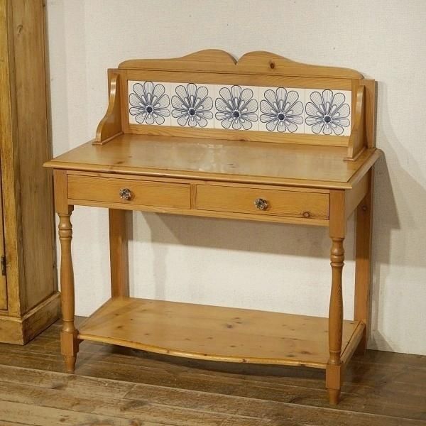 DESK - Q'S ANTIQUES
