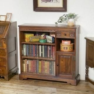英国イギリスアンティーク家具 OLD CHARM オールドチャーム ブックケース ガラスの引き戸タイプ 書棚本棚 オーク材 B451
