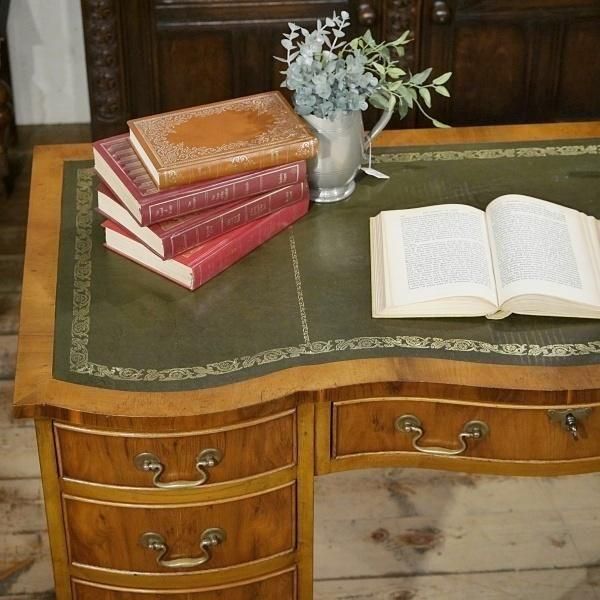 アンティーク 家具 レディースデスク 1930年頃 英国製 541A アンティーク 家具 レディースデスク 1930年頃 英国製 541A 英国